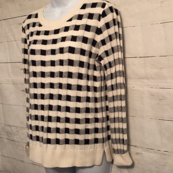 Loft Sweater - Picture 4 of 5